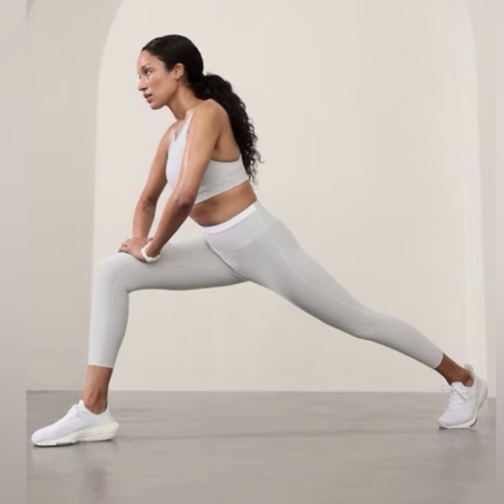 NWT Athleta Women's Light Gray Leggings